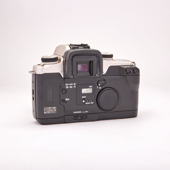 Canon EOS 55 35mm SLR Camera Kit