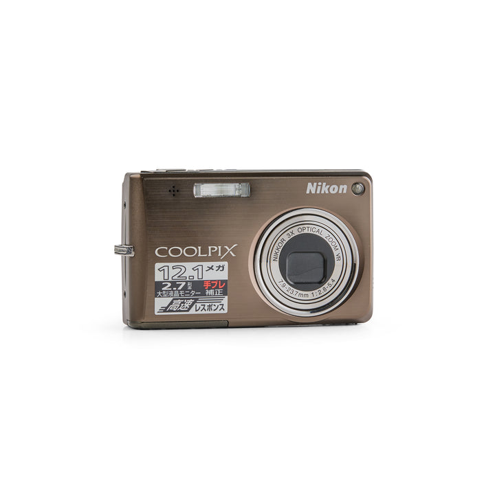 Nikon Coolpix S700 Digicam