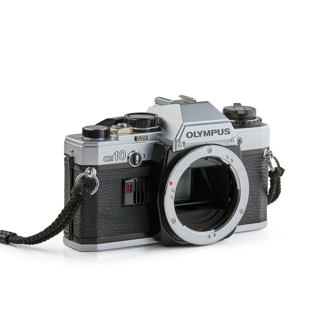 Olympus OM10 35mm SLR Camera Zoom Kit